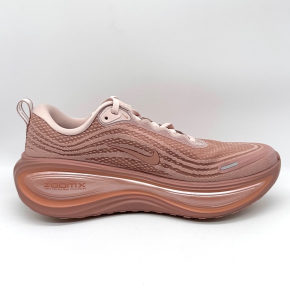 Nike Womens Vomero 18 Plus Particle Pink Shoes Sz 9.5 New Running HV8154-601 - Picture 7 of 10